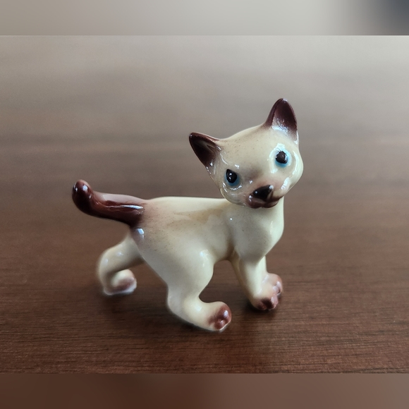A Lot of Four Miniature Cat Figurines - Picture 10 of 16